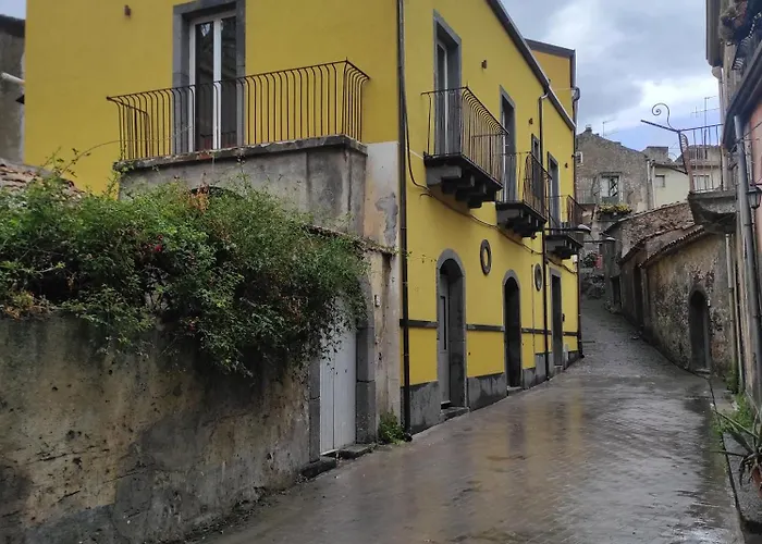 Monte Etna Confort Maison Con Отель типа 